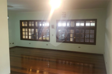 Sobrado à venda ou para alugar com 4 quartos, sendo 2 suítes, em Vila Congonhas, São Paulo, SP