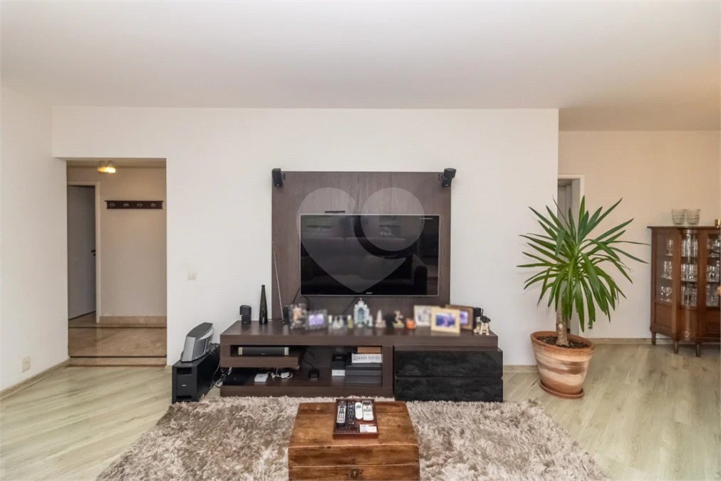 Apartamento à venda com 3 suítes em Alto da Boa Vista, São Paulo, SP