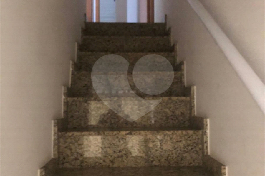 Casa à venda com 2 suítes no condomínio Residencial Pedro, São Paulo - SP