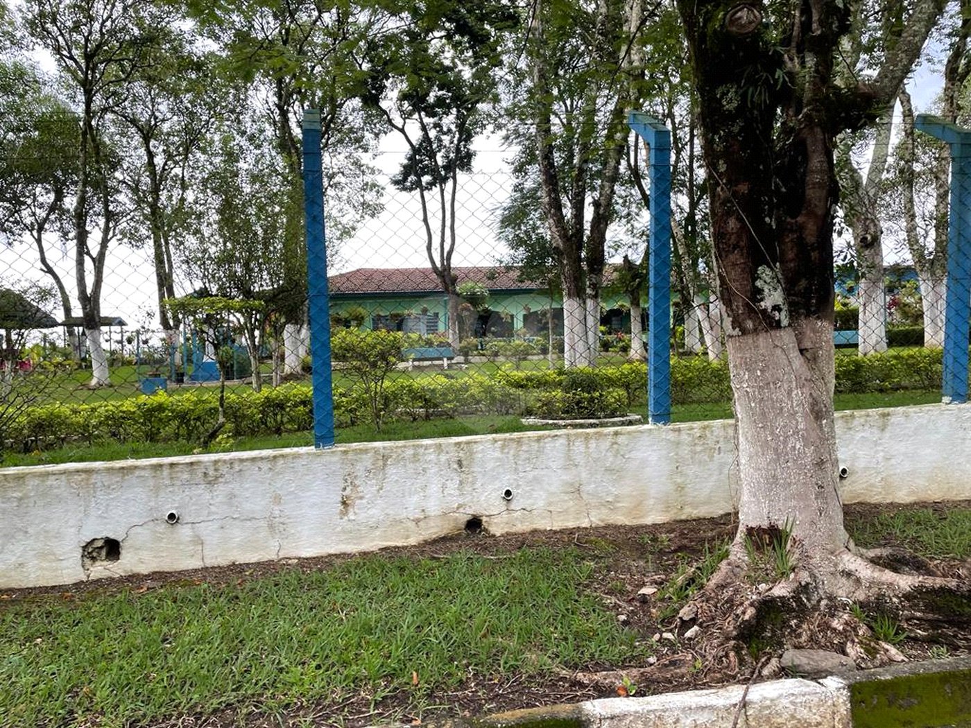 Chácara à venda ou para alugar com 4 quartos, sendo 1 suíte,  em Chácaras Rurais Guararema, Jacareí, SP