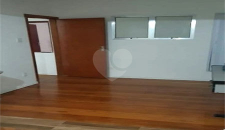 Sobrado à venda com 4 quartos em Parque Edu Chaves, São Paulo, SP