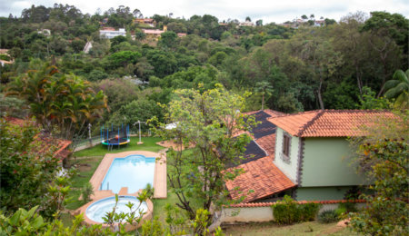 Casa à venda ou para alugar com 5 quartos, sendo 2 suítes, no condomínio Restinga Verde, São Roque - SP
