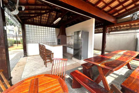 Apartamento à venda com 3 quartos, sendo 1 suíte,  em Vila Paulo Silas, São Paulo, SP