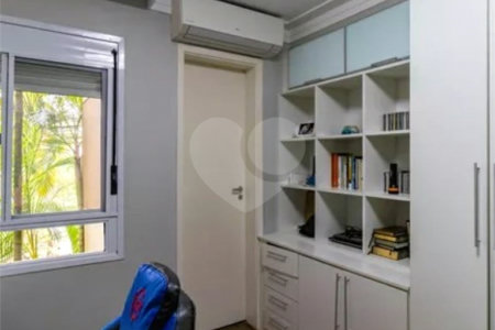 Apartamento à venda com 4 quartos, sendo 3 suítes,  em Paraíso do Morumbi, São Paulo, SP