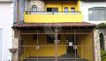 Sobrado à venda ou para alugar com 3 quartos, sendo 1 suíte,  em Jardim Bom Clima, Guarulhos, SP