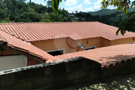 Chácara à venda com 3 suítes em Chácaras Copaco, Arujá, SP