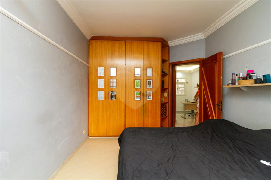 Casa à venda com 4 quartos, sendo 2 suítes, no condomínio Da Serra, São Paulo - SP