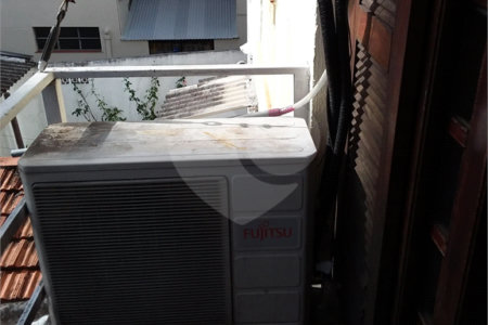 Sobrado à venda com 3 quartos em Moema, São Paulo, SP