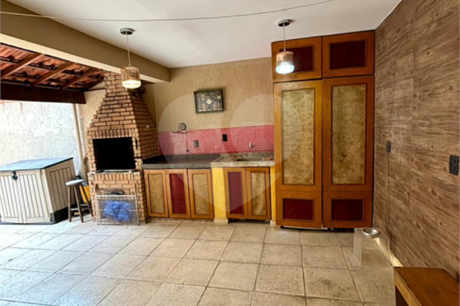 Sobrado à venda com 3 quartos, sendo 1 suíte, em Vila Albertina, São Paulo, SP