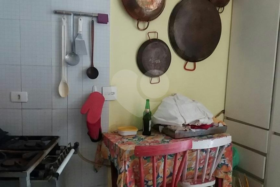 Casa à venda com 6 quartos, sendo 3 suítes, em Jardim São Bento, São Paulo, SP