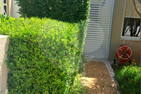 Casa à venda com 4 quartos, sendo 3 suítes,  no condomínio Res. Luzern, Campinas - SP