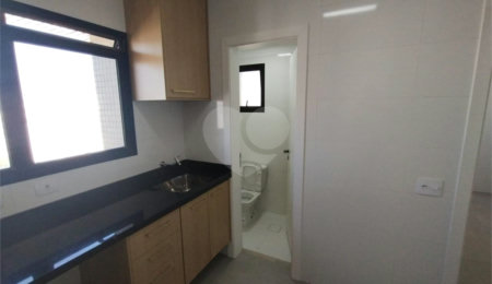 Apartamento à venda com 5 quartos, sendo 2 suítes, em Aclimação, São Paulo, SP