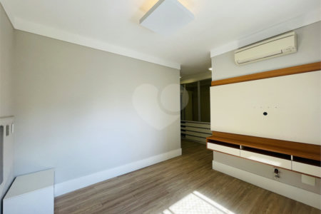 Apartamento à venda com 3 suítes em Vila Gilda, Santo André, SP