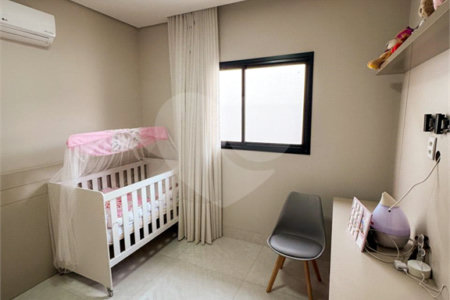 Casa à venda com 4 quartos, sendo 2 suítes, no condomínio Belvedere 2, Cuiabá - MT