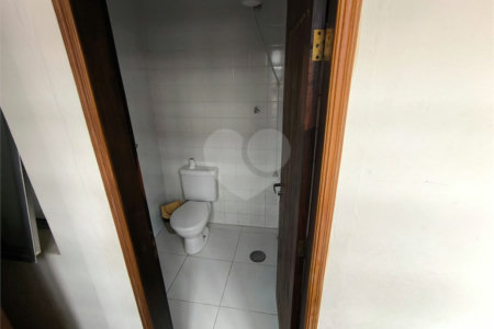 Sobrado à venda com 5 quartos, sendo 1 suíte, em Jardim Trussardi, São Paulo, SP