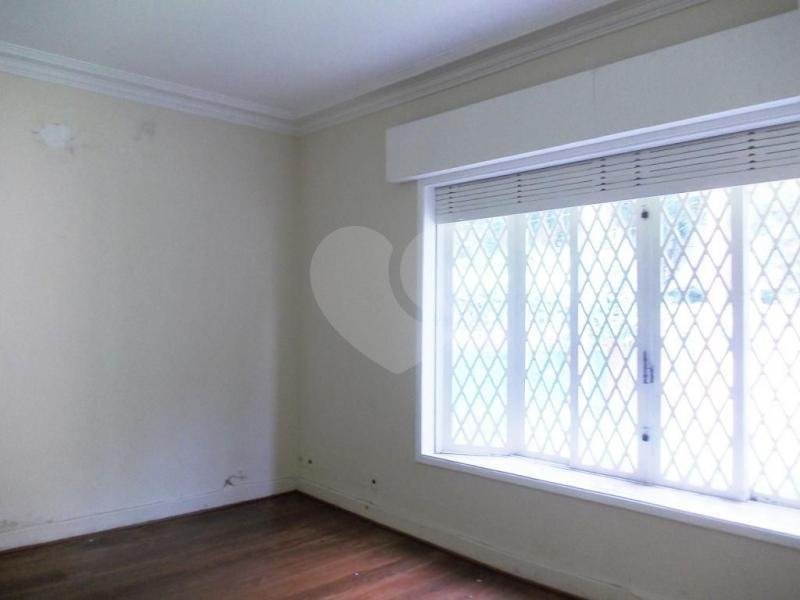 Casa à venda com 3 quartos, sendo 1 suíte, no condomínio Praça Pero Vaz de Caminha,260, São Paulo - SP