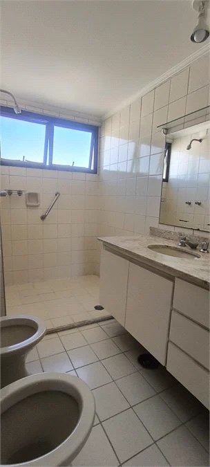 Apartamento à venda com 3 quartos, sendo 1 suíte, em Pinheiros, São Paulo, SP
