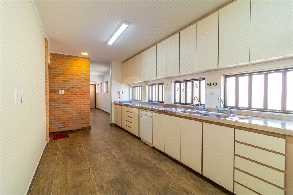 Casa à venda com 4 quartos, sendo 3 suítes,  em Interlagos, São Paulo, SP