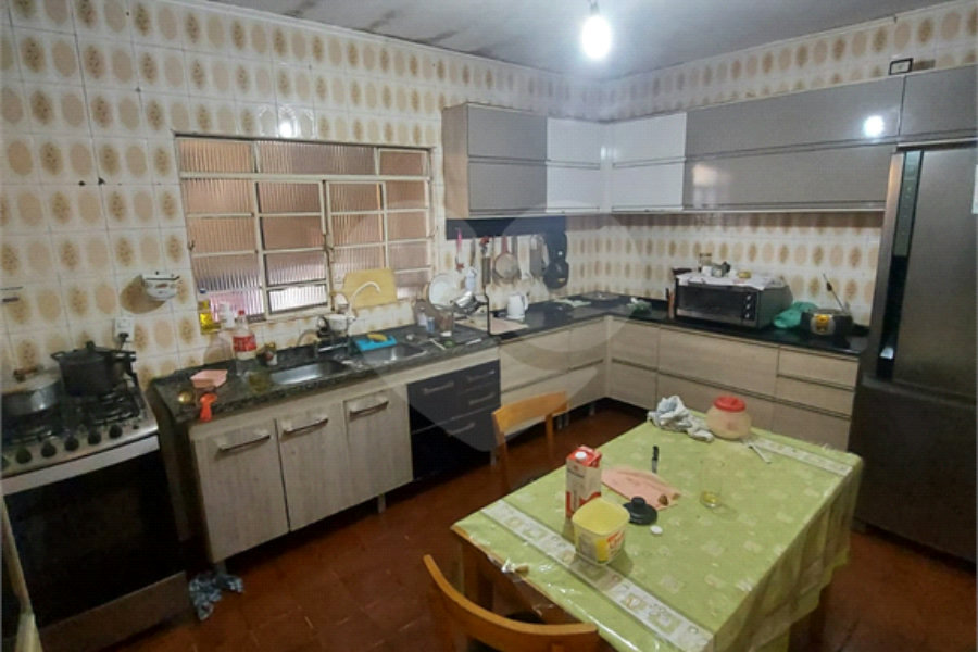 Sobrado à venda com 8 quartos no Brasilândia, São Paulo, SP