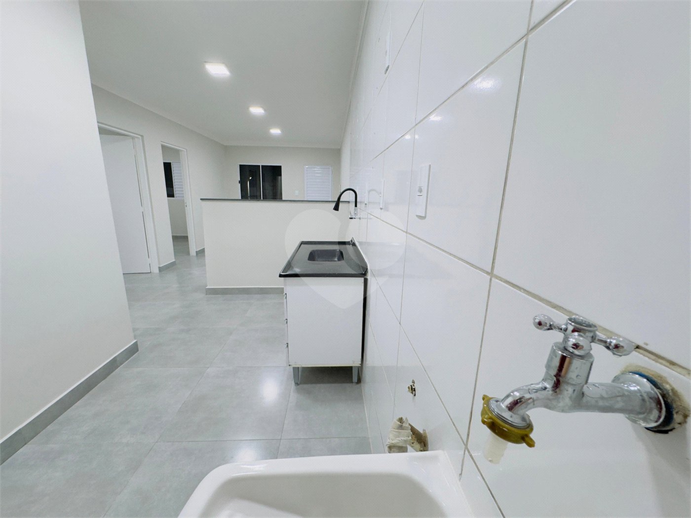 Apartamento à venda com 2 quartos em Lopes de Oliveira, Sorocaba, SP