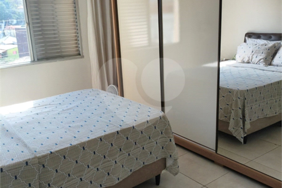 Sobrado à venda com 2 quartos em Vila Guedes, São Paulo, SP