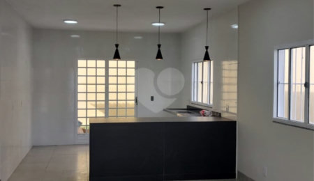 Casa Térrea à venda com 3 quartos, sendo 1 suíte,  em Jardim Jockey Club, Cuiabá, MT