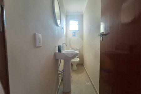 Sobrado à venda com 4 quartos, sendo 1 suíte,  em Vila São Geraldo, São Paulo, SP