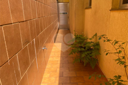 Casa à venda com 2 quartos, sendo 1 suíte, em Vila Rosália, Guarulhos, SP