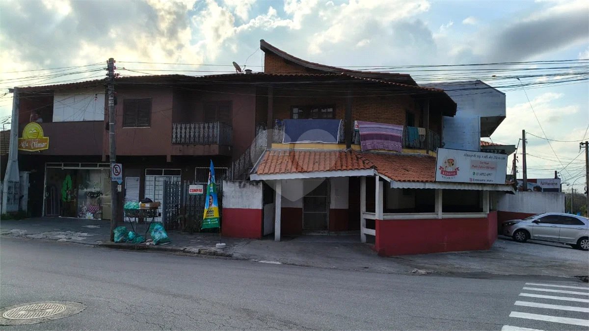 Prédio Comercial e Residencial à Venda — Residencial Burck - Louveira - SP