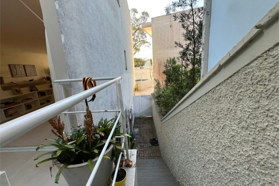 Casa à venda com 3 suítes no condomínio Domus, São Paulo - SP
