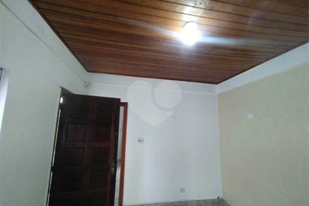 Casa Térrea à venda com 3 quartos em Santa Teresinha, São Paulo, SP