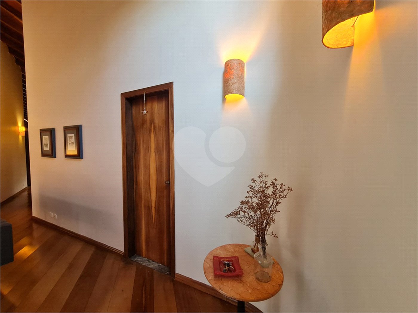 Casa Térrea à venda com 4 quartos, sendo 2 suítes, em Interlagos, São Paulo, SP