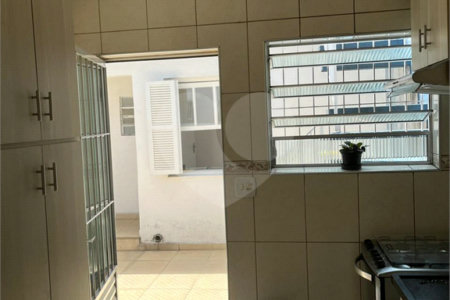 Sobrado à venda com 3 quartos, sendo 1 suíte, em Vila Santo Estéfano, São Paulo, SP