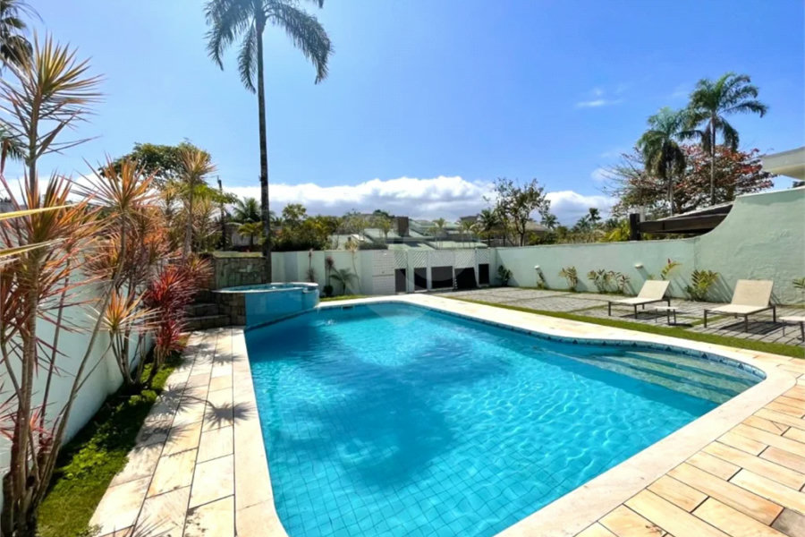 Casa à venda com 4 suítes em Riviera de São Lourenço, Bertioga, SP