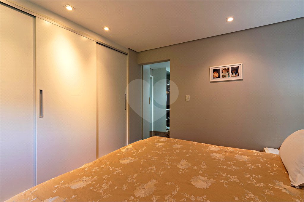 Apartamento à venda com 3 quartos, sendo 1 suíte, em Alto da Boa Vista, São Paulo, SP