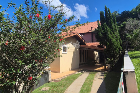 Casa à venda com 3 suítes no condomínio Portal Dos Nobres, Atibaia - SP