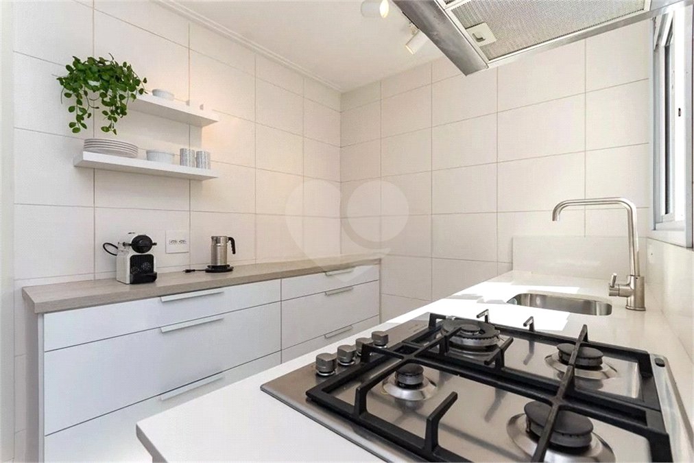 Apartamento à venda com 3 quartos, sendo 2 suítes, em Água Branca, São Paulo, SP