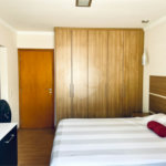 Casa à venda com 3 quartos, sendo 1 suíte, no condomínio Shambala I, Atibaia - SP