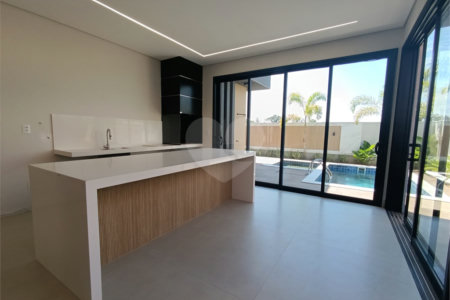 Casa à venda com 3 suítes no condomínio Villa Sapezal, Indaiatuba - SP