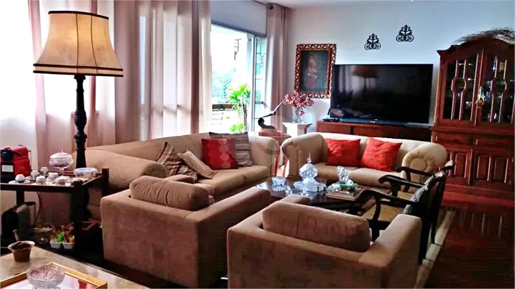 Apartamento à venda com 3 quartos, sendo 1 suíte, em Vila Andrade, São Paulo, SP