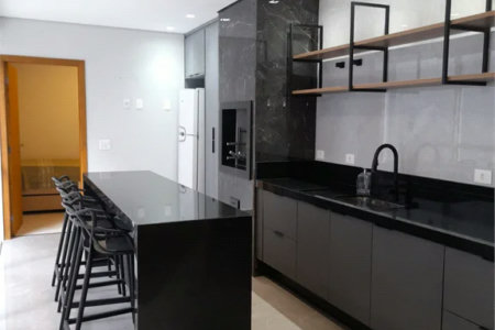 Sobrado à venda com 4 suítes em Água Branca, São Paulo, SP
