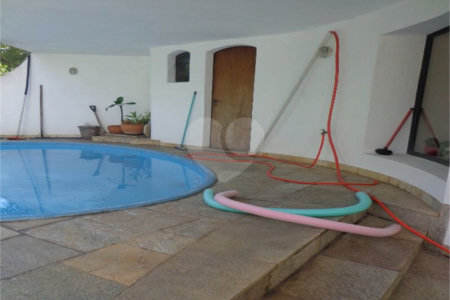 Cobertura à venda ou para alugar com 7 quartos, sendo 2 suítes, em Vila Andrade, São Paulo, SP