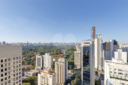 Apartamento à venda com 3 quartos, sendo 2 suítes, em Itaim Bibi, São Paulo, SP