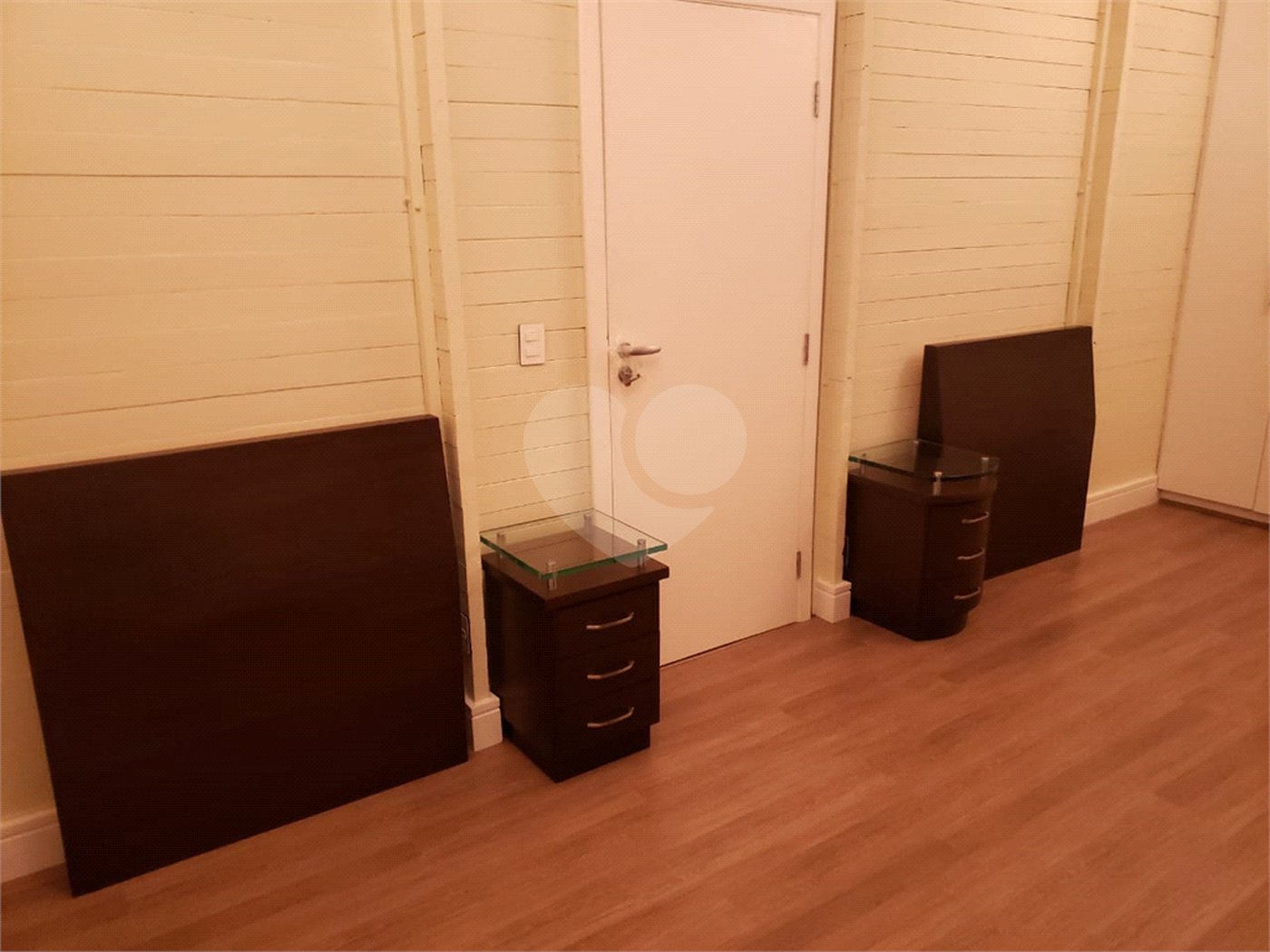 Casa à venda com 2 quartos, sendo 1 suíte, em Cumbari, Mairiporã, SP