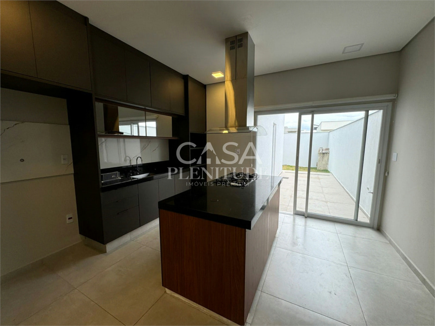 Casa em condomínio à venda com 3 quartos, sendo 1 suíte, em Jardim Residencial Campos do Conde, Sorocaba, SP