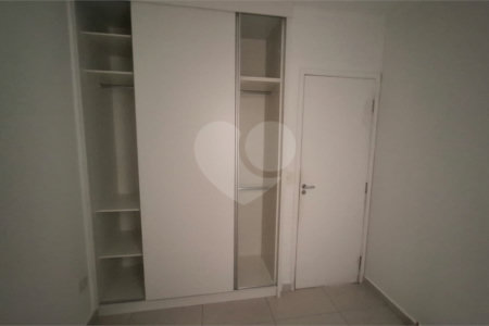 Casa em condomínio à venda com 2 quartos em Parque Vitória, São Paulo, SP