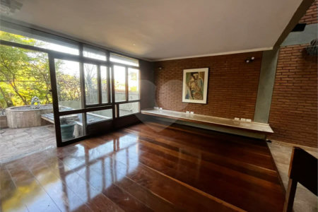 Sobrado à venda com 3 quartos, sendo 1 suíte, em Rolinópolis, São Paulo, SP