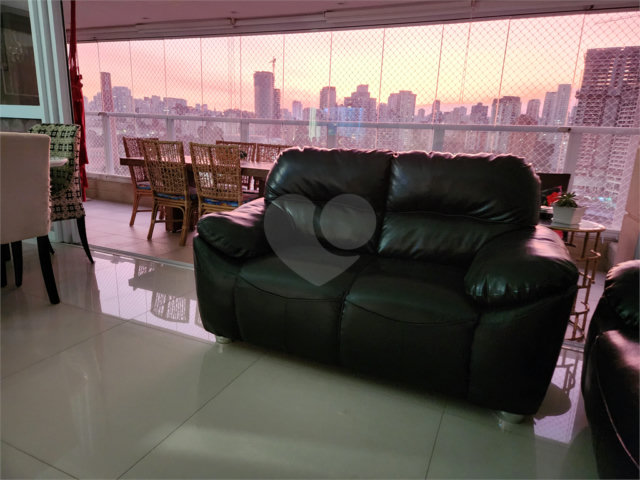 Apartamento à venda com 3 quartos, sendo 1 suíte,  em Ipiranga, São Paulo, SP