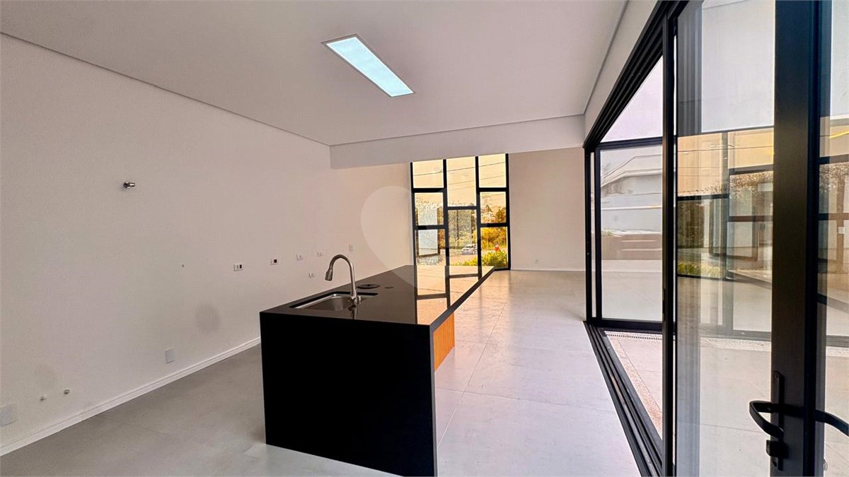 Casa à venda com 3 suítes no condomínio Campos do Conde I e II, Sorocaba - SP