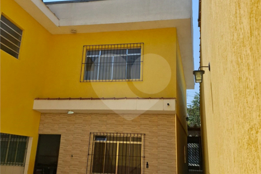 Sobrado à venda com 3 quartos no Brasilândia, São Paulo, SP